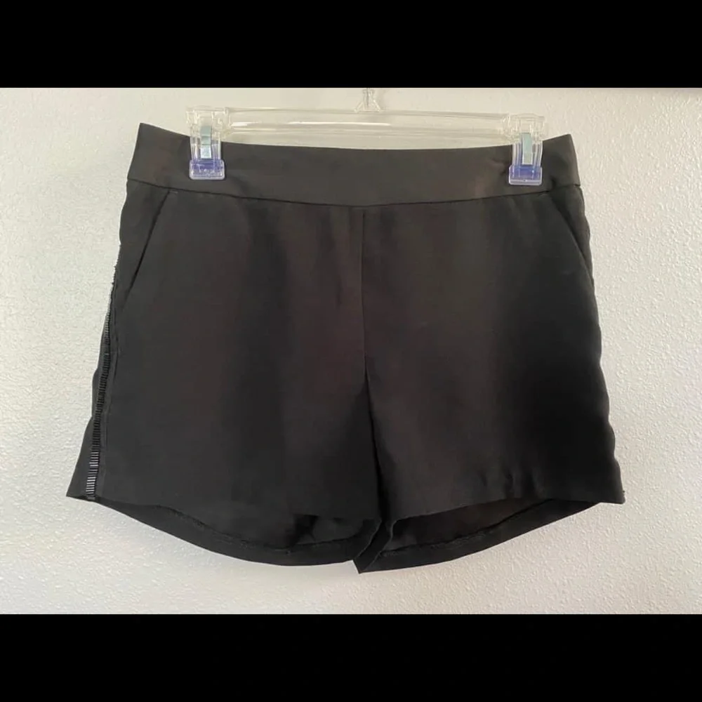 Express shorts - Picture 1 of 2